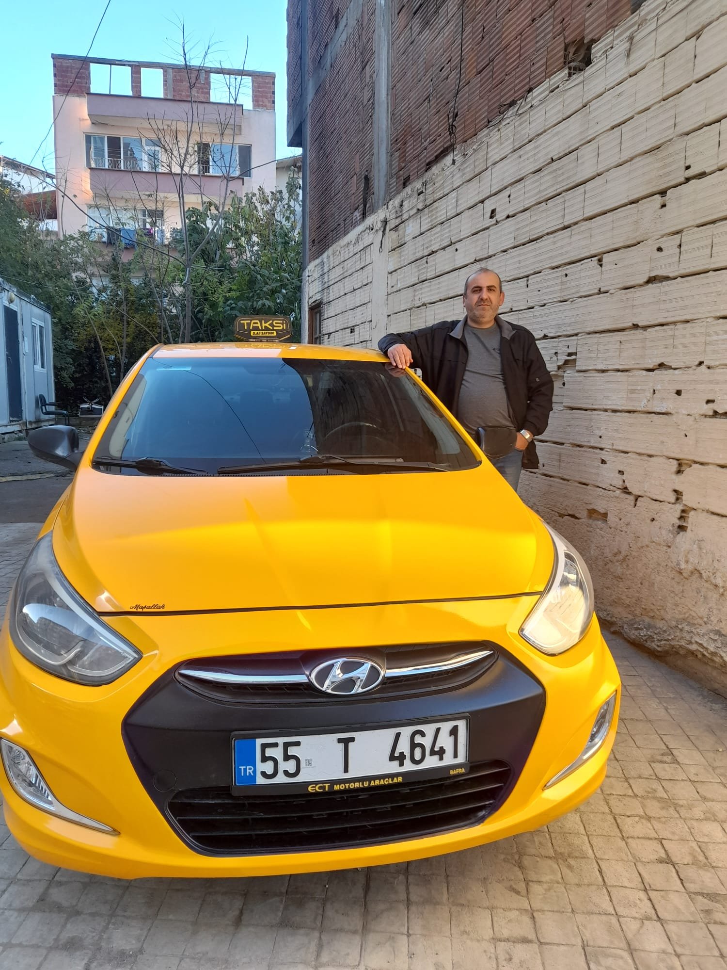 Dursun Ali Saydım ve taksi aracı